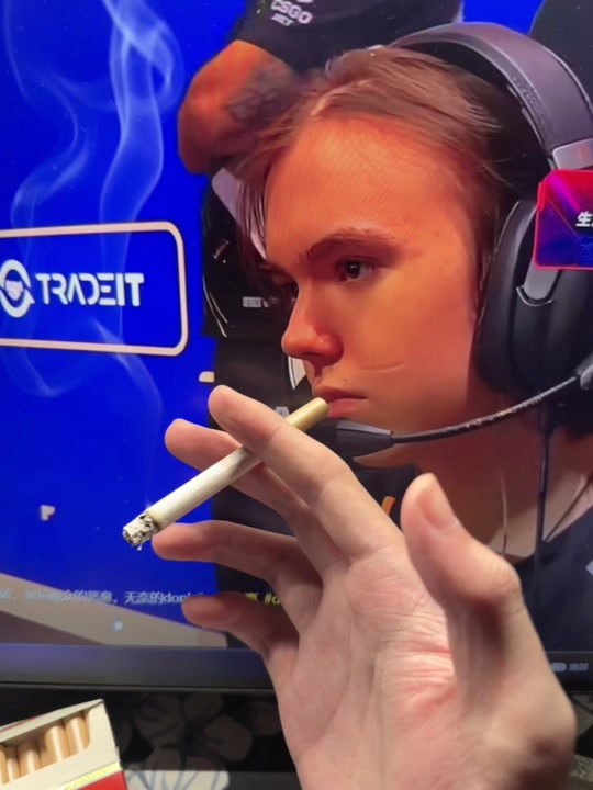 milkyway成为LPL第一位蝉联四周最佳新秀的选手