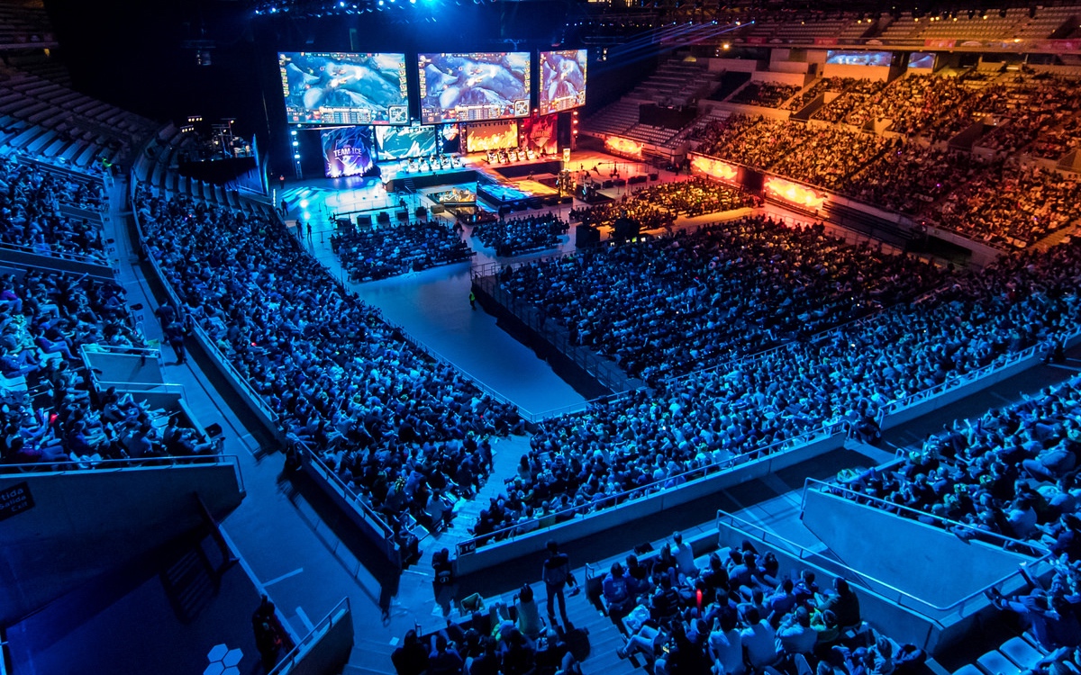 即使拥有优势，我们也赢不了！ knight 的Tsar逆向进入仓库扭转局势。在28分钟时， Bilibili Gaming 横扫 LNG Esports